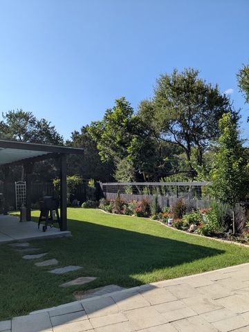 1136 Ridgeview Circle, Granbury, TX 76048