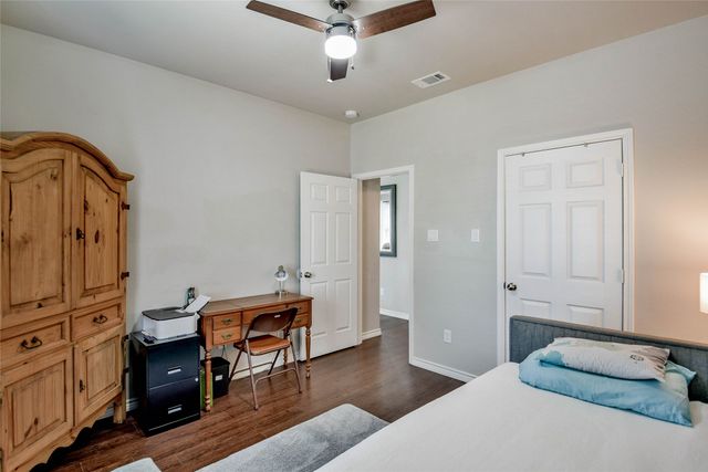 1136 Ridgeview Circle, Granbury, TX 76048