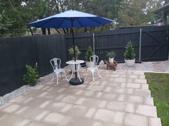 1136 Ridgeview Circle, Granbury, TX 76048