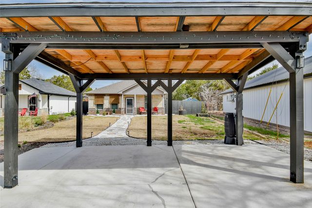 1136 Ridgeview Circle, Granbury, TX 76048