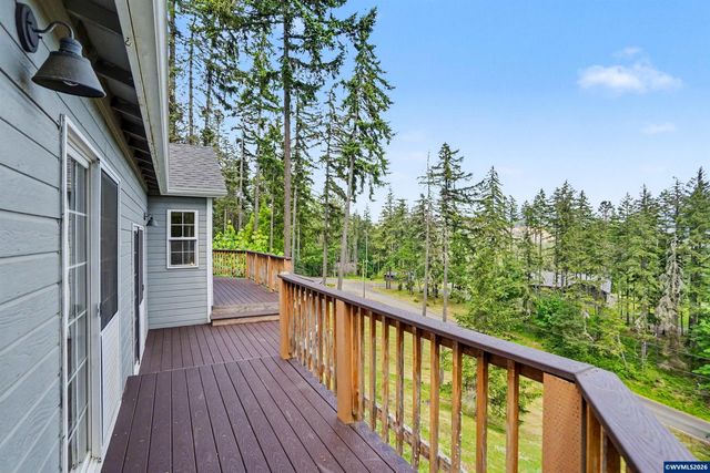 24258 Columbine Dr, Philomath, OR 97370