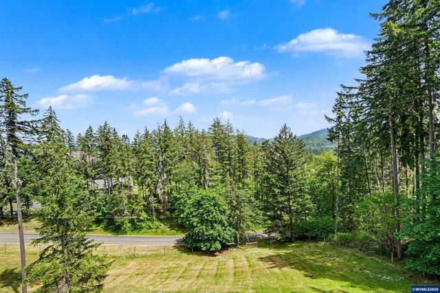 24258 Columbine Dr, Philomath, OR 97370