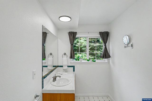 24258 Columbine Dr, Philomath, OR 97370
