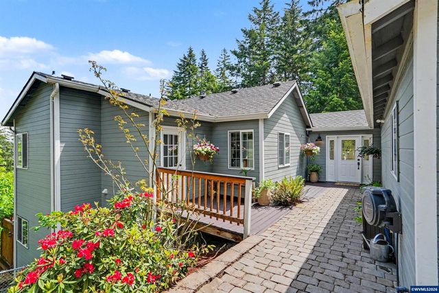 24258 Columbine Dr, Philomath, OR 97370