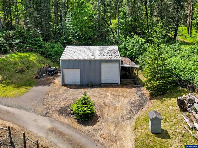 24258 Columbine Dr, Philomath, OR 97370