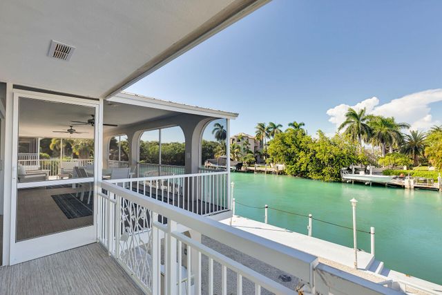 W 230 Seaview Drive, Duck Key, FL 33050