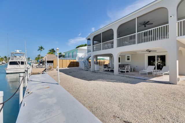 W 230 Seaview Drive, Duck Key, FL 33050