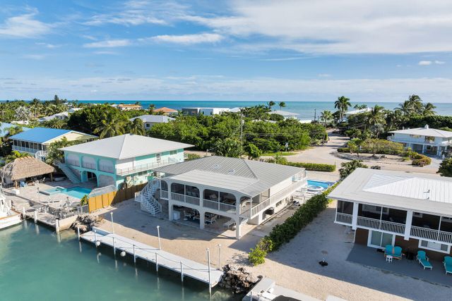 W 230 Seaview Drive, Duck Key, FL 33050