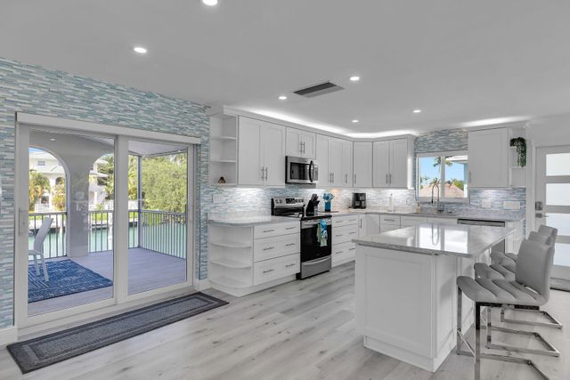 W 230 Seaview Drive, Duck Key, FL 33050