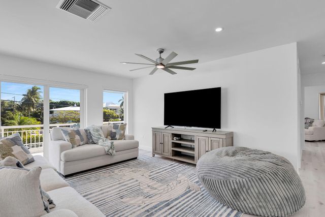 W 230 Seaview Drive, Duck Key, FL 33050