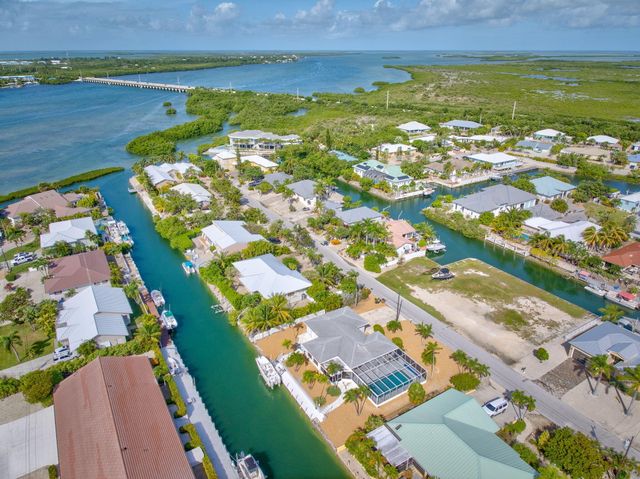 W 20838 5th Avenue, Cudjoe Key, FL 33042