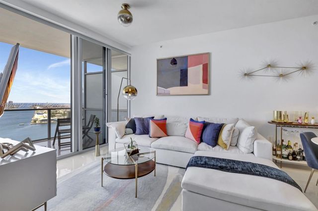 1100 Biscayne Blvd 4002, Miami, FL 33132