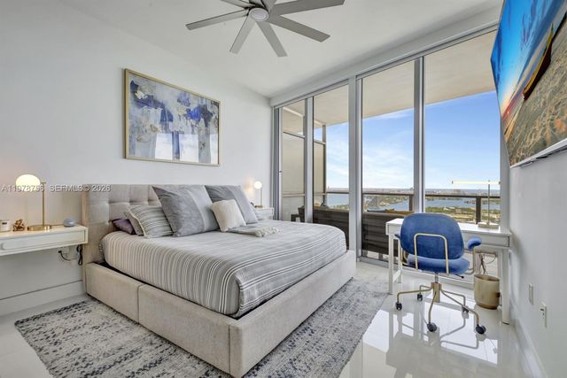 1100 Biscayne Blvd 4002, Miami, FL 33132