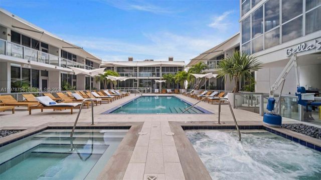 1100 Biscayne Blvd 4002, Miami, FL 33132