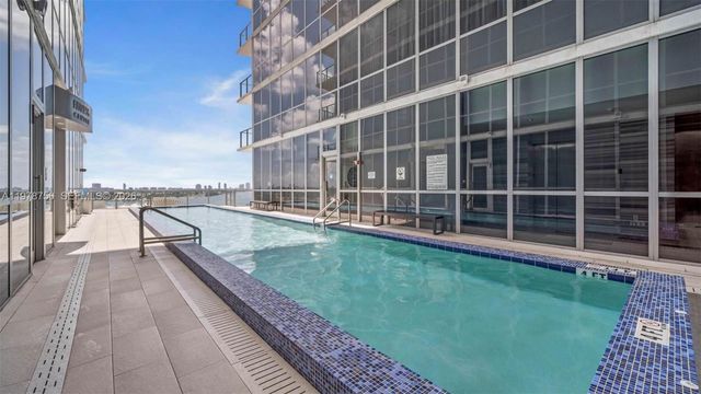 1100 Biscayne Blvd 4002, Miami, FL 33132