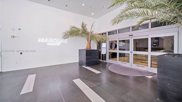 1100 Biscayne Blvd 4002, Miami, FL 33132