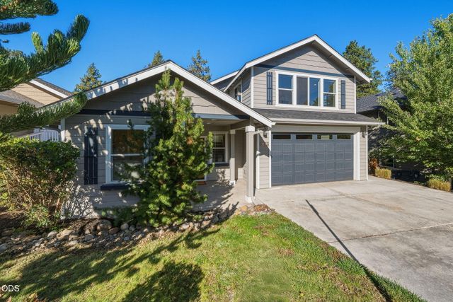 1847 NE Ellamae Place, Bend, OR 97701