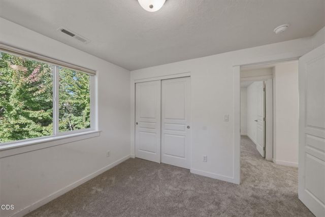 1847 NE Ellamae Place, Bend, OR 97701