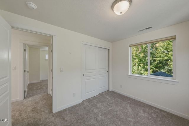 1847 NE Ellamae Place, Bend, OR 97701