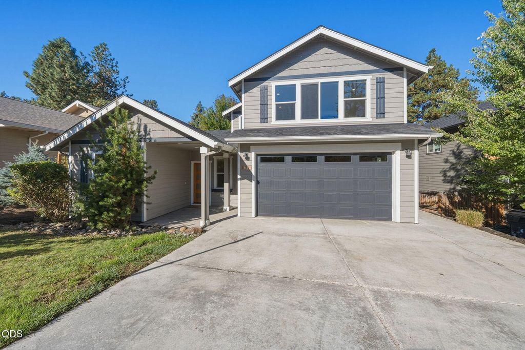 1847 NE Ellamae Place, Bend, OR 97701