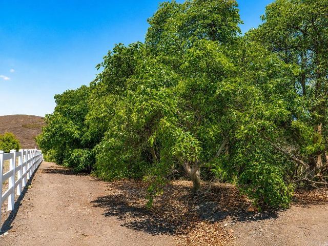 1 Palamino Circle, Temecula, CA 92590