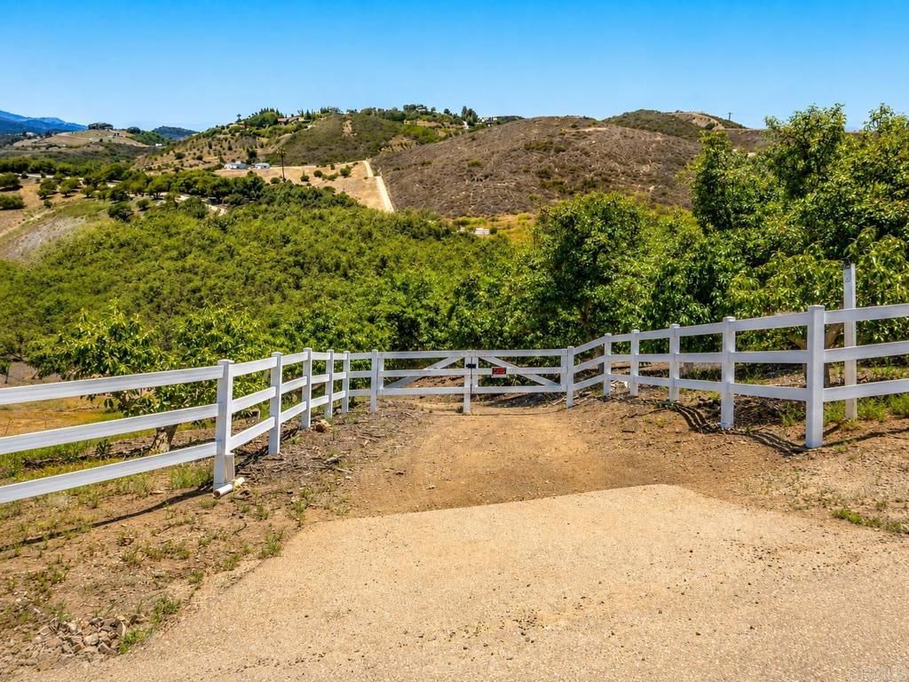 1 Palamino Circle, Temecula, CA 92590