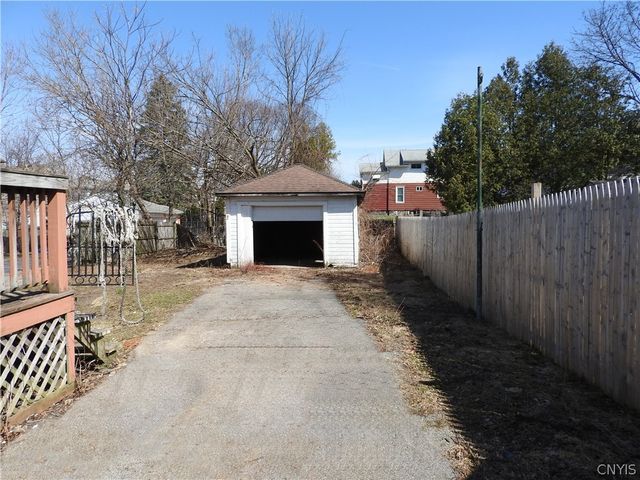 111 Michaels Avenue, Syracuse, NY 13208
