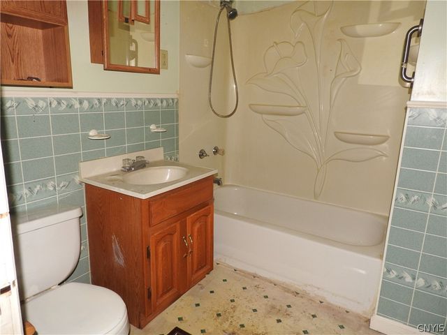 111 Michaels Avenue, Syracuse, NY 13208