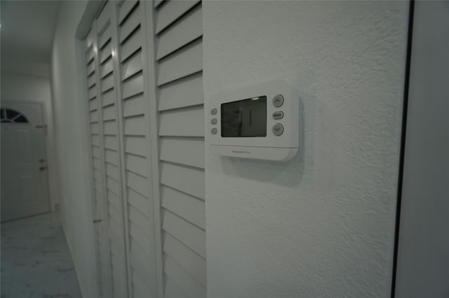 1035 W 77th St 208, Hialeah, FL 33014