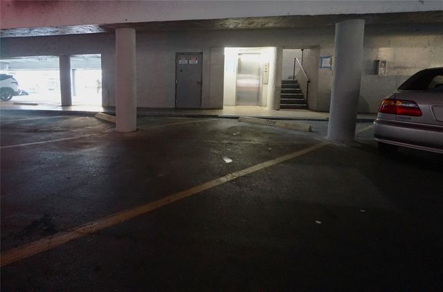 1035 W 77th St 208, Hialeah, FL 33014