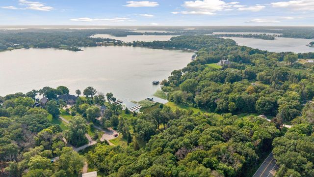 365 W Lake Street, Orono, MN 55356
