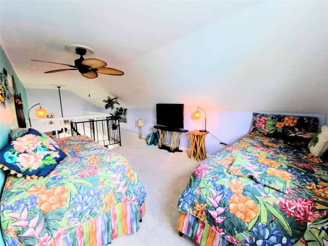 1122 Makatea Street, Tiki Island, TX 77554