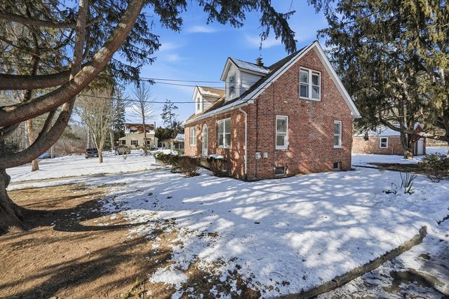 3076 Boston Rd, Wilbraham, MA 01095