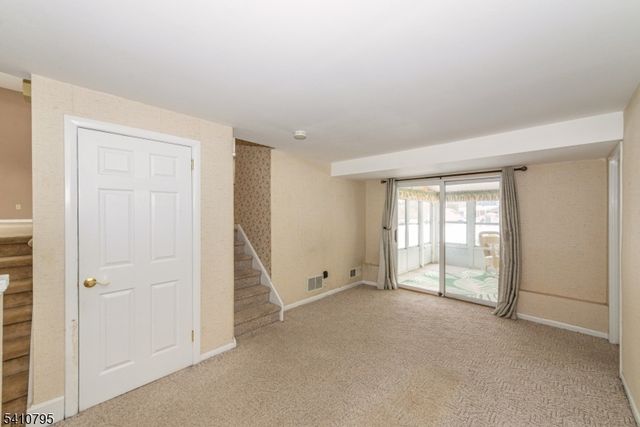 5 Beechwood Dr, Roxbury Twp., NJ 07876