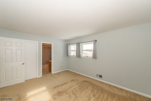 5 Beechwood Dr, Roxbury Twp., NJ 07876