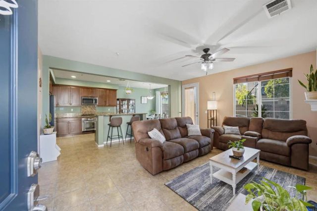 1718 Cripple Creek Dr 3, Chula Vista, CA 91915