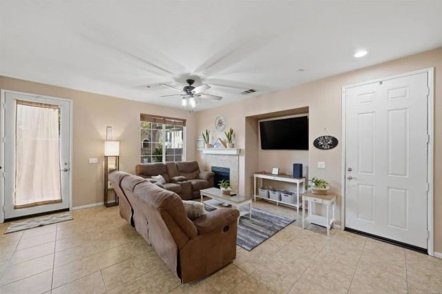 1718 Cripple Creek Dr 3, Chula Vista, CA 91915