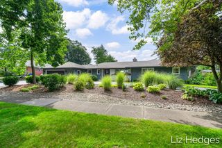 1949 Meadowfield Drive Ne, City Of Grand Rapids, MI 49505