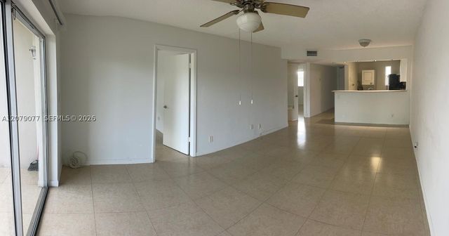 8020 N Colony Cir N 202, Tamarac, FL 33321