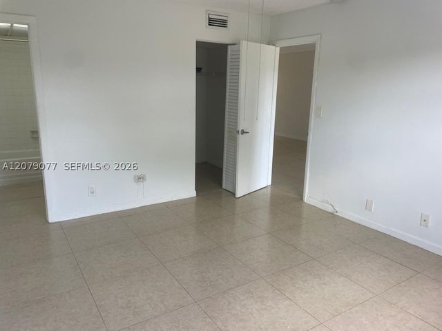 8020 N Colony Cir N 202, Tamarac, FL 33321