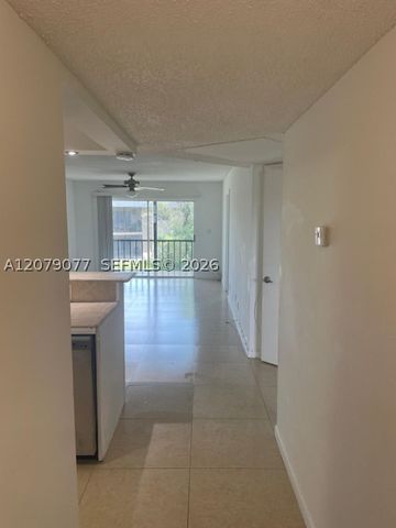 8020 N Colony Cir N 202, Tamarac, FL 33321