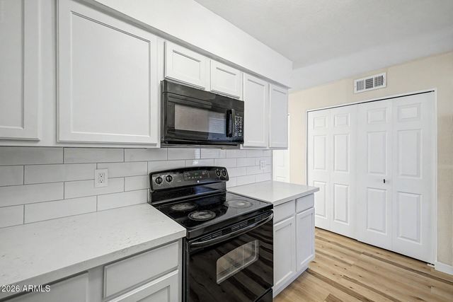 16041 N 31ST Street 22, Phoenix, AZ 85032