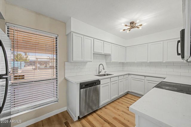 16041 N 31ST Street 22, Phoenix, AZ 85032