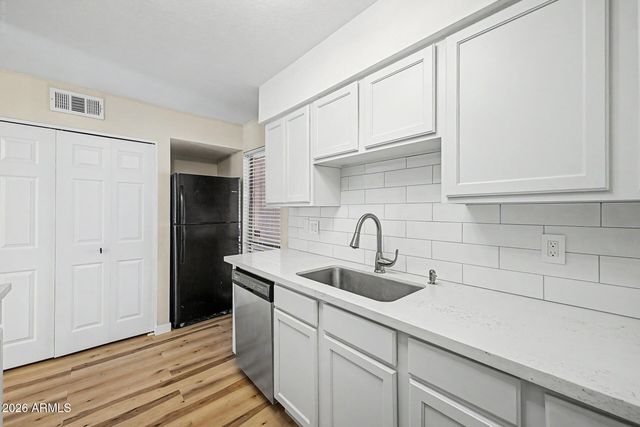 16041 N 31ST Street 22, Phoenix, AZ 85032