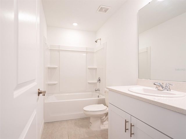 5140 QUAKERS PLACE, St Cloud, FL 34769