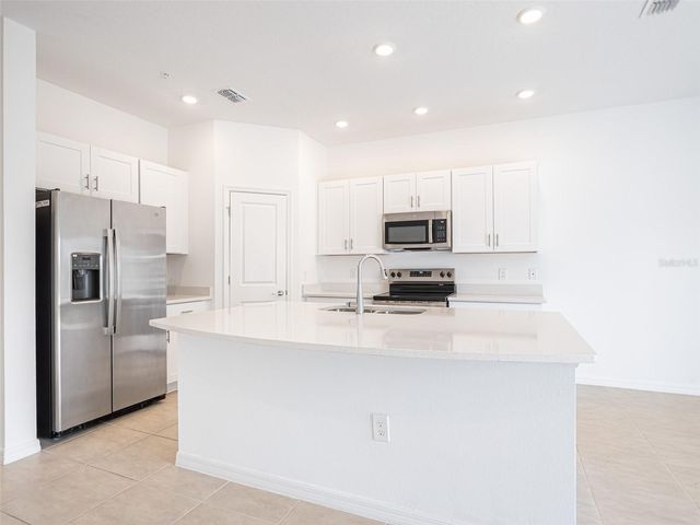 5140 QUAKERS PLACE, St Cloud, FL 34769