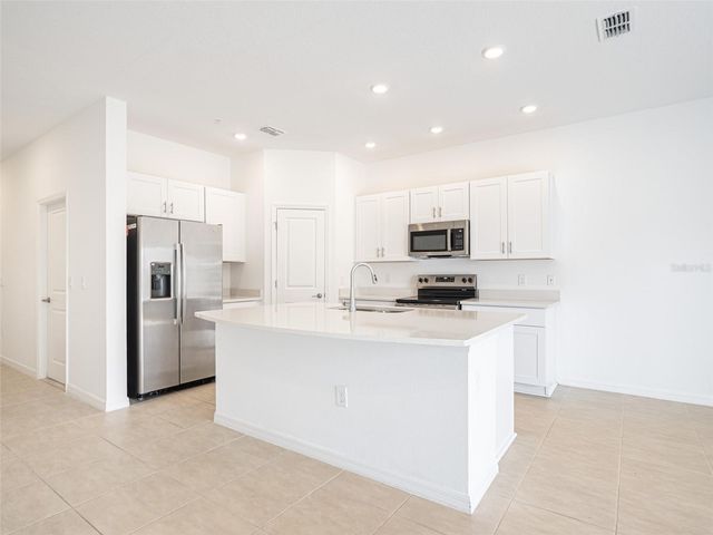 5140 QUAKERS PLACE, St Cloud, FL 34769