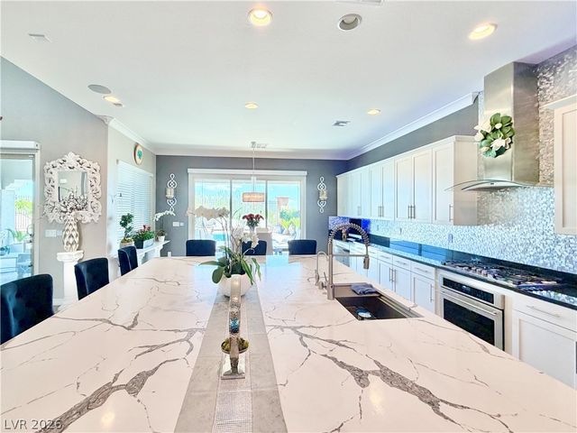 272 Highspring Street, Las Vegas, NV 89138
