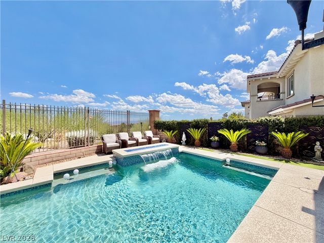 272 Highspring Street, Las Vegas, NV 89138