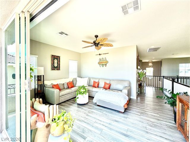 272 Highspring Street, Las Vegas, NV 89138